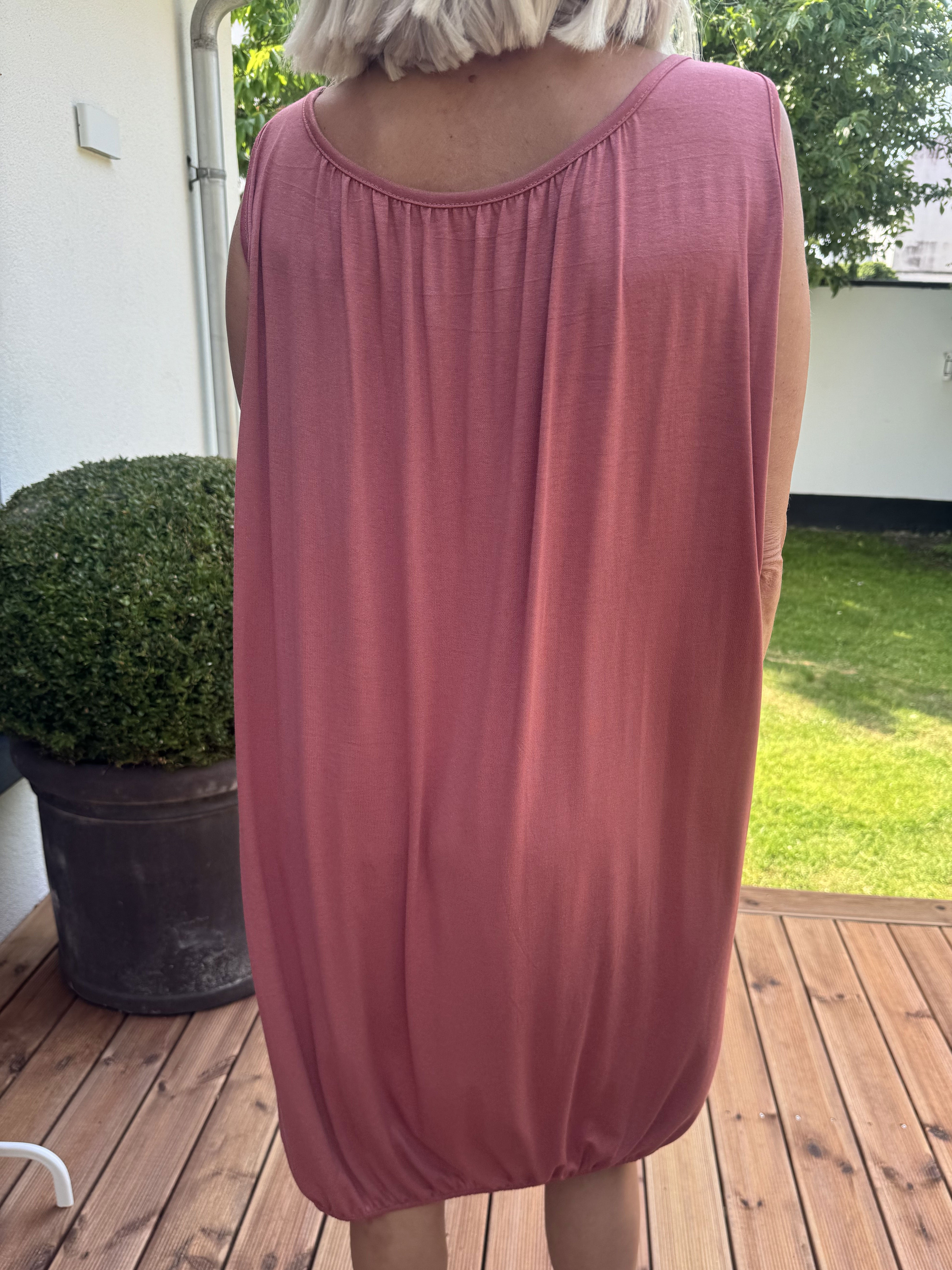 Miracle Sleeveless Dress - Basis kjole i viskose med elastik forneden